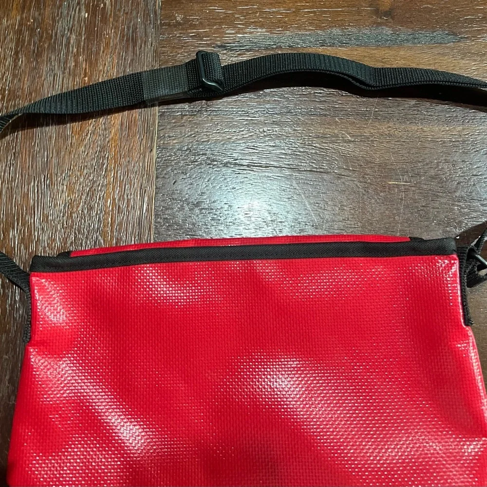 Manhattan Portage Red Crossbody Messenger Bag
